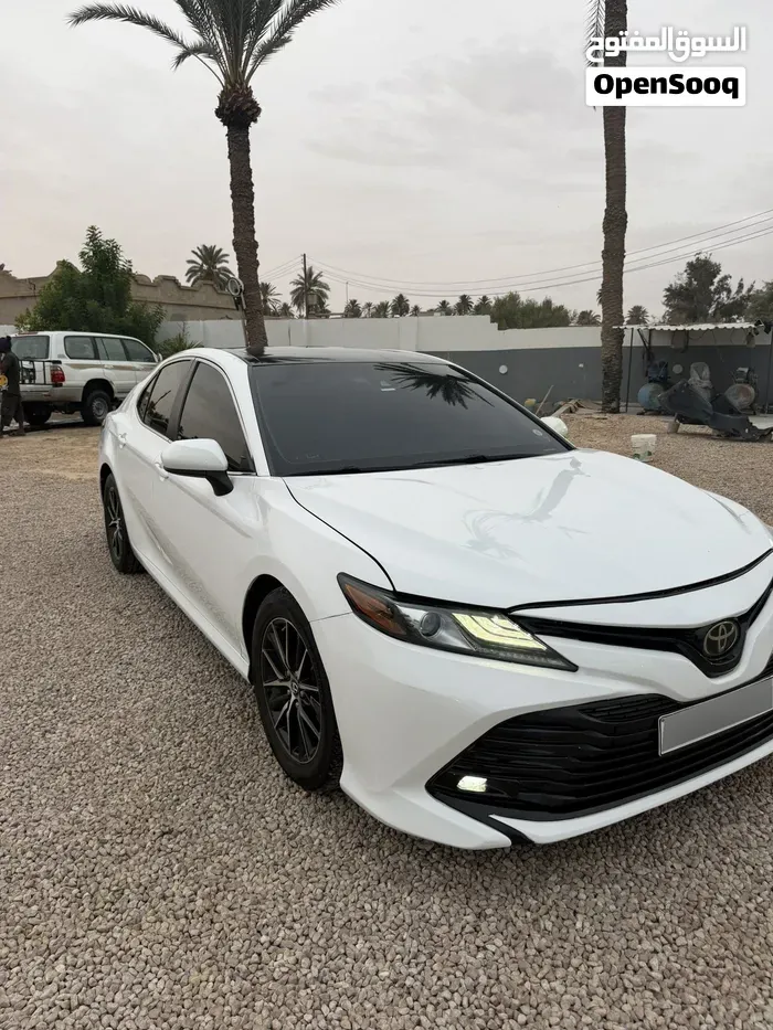 Toyota Camry 2019 photo 2