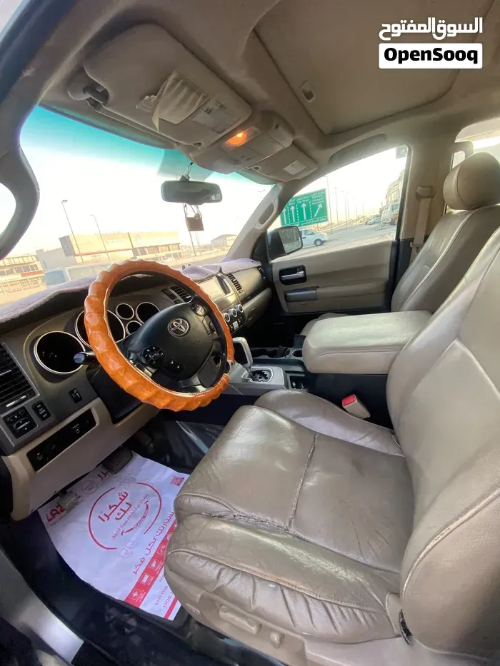 Toyota Sequoia 2012 photo 3