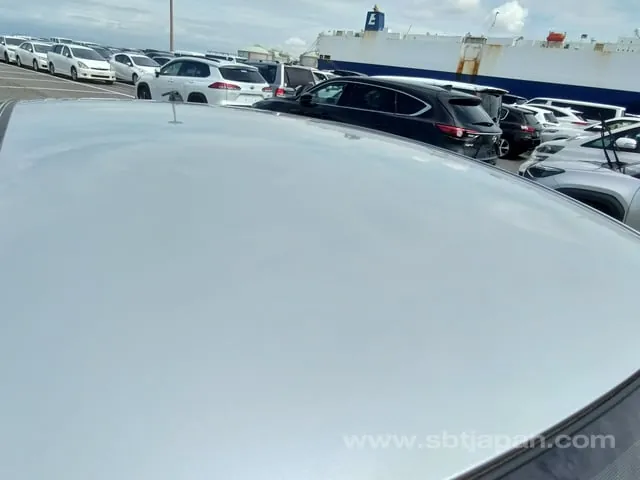 Nissan Tiida 2010 photo 5