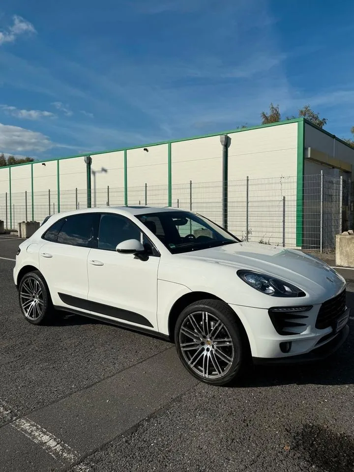 Porsche Macan S