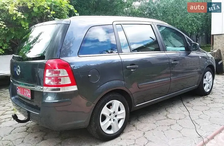 Opel Zafira 2011 photo 4