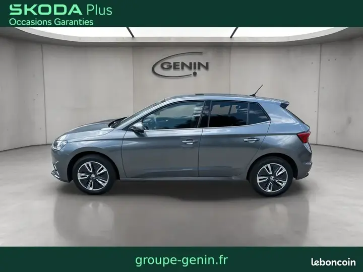 Skoda Fabia 2023 photo 2
