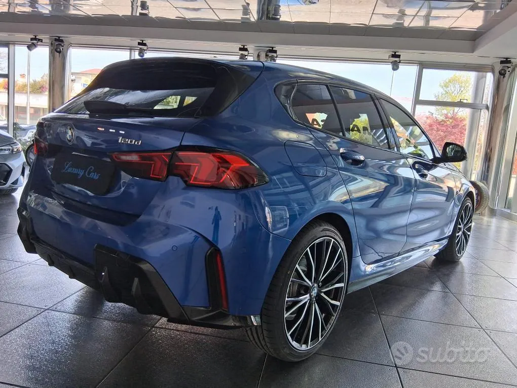 BMW 120D 2024 photo 4