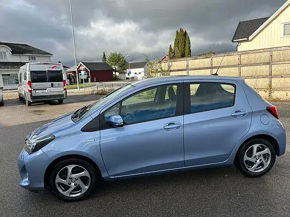 Toyota Yaris 2015 photo 4