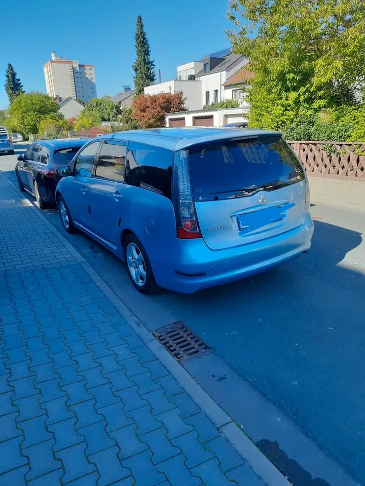 Mitsubishi Grandis