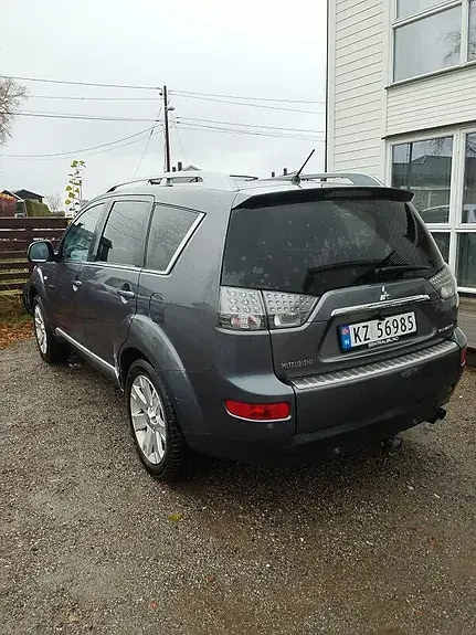 Mitsubishi Outlander 2009 photo 2