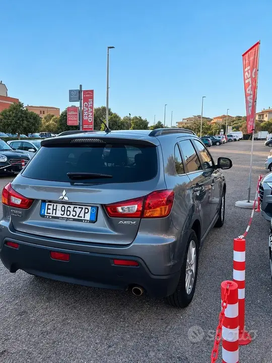 Mitsubishi Asx 2010 photo 4