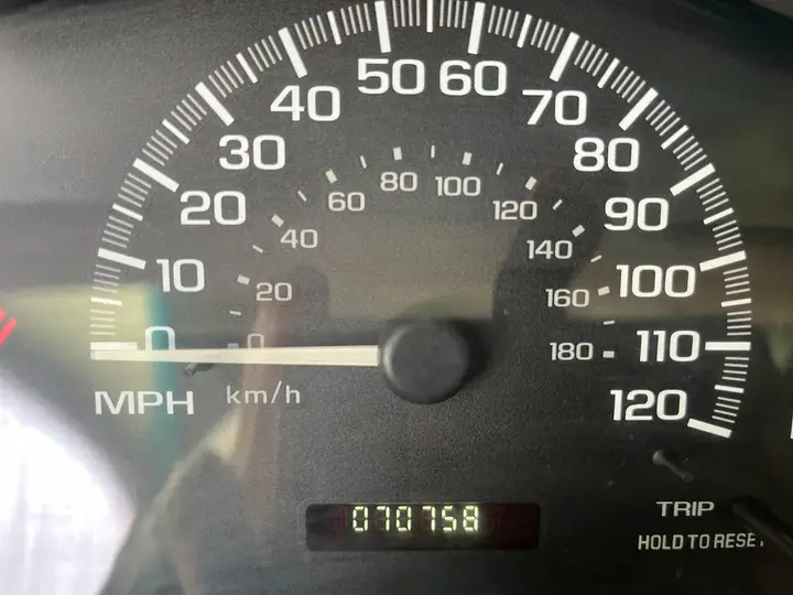 Chevrolet Malibu 2003 photo 2