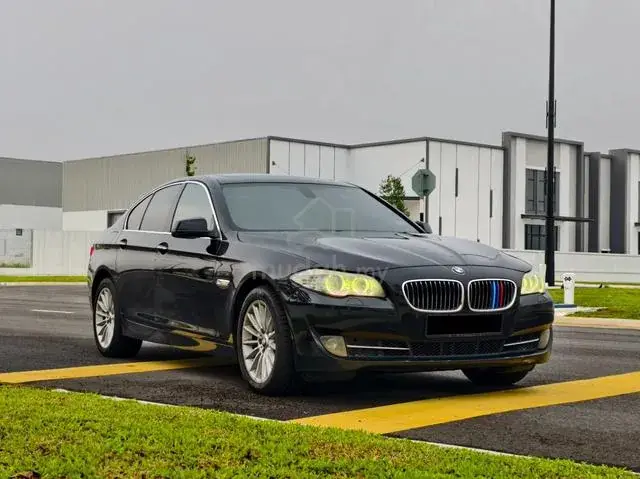 BMW 528I