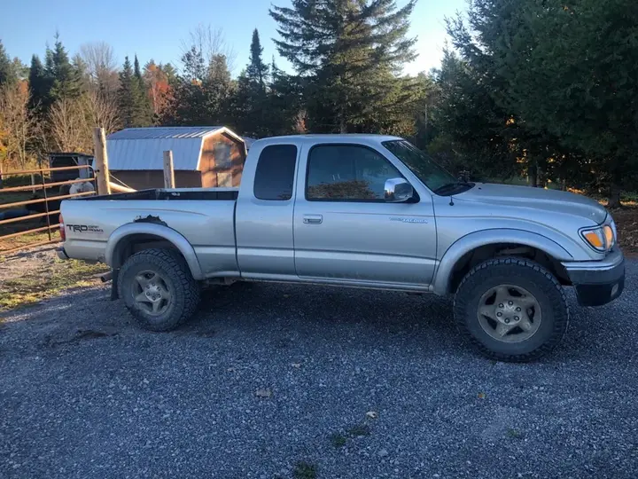 Toyota Tacoma 2004 photo 3