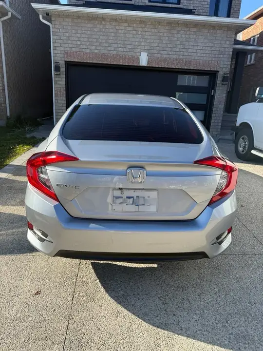 Honda Civic 2018 photo 3