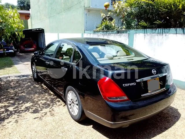 Nissan Cefiro 2004 photo 4