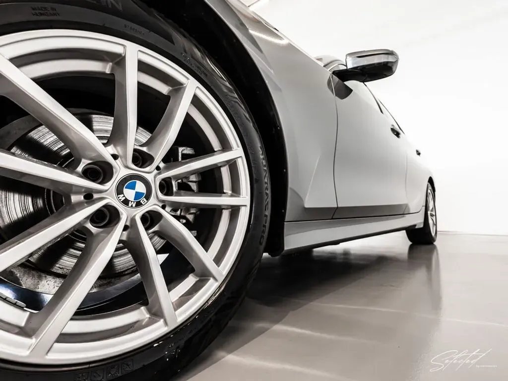 BMW 3 Series 2026 photo 3