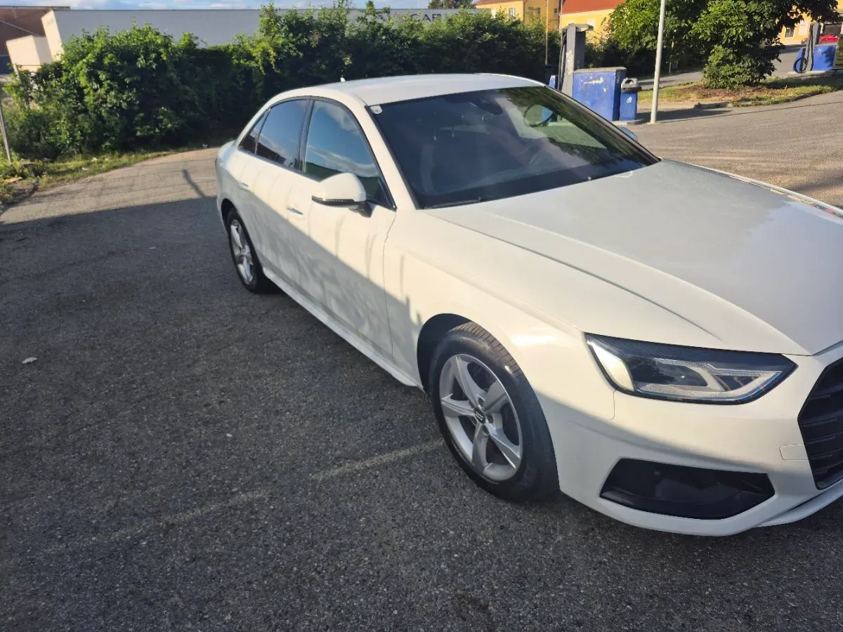 Audi A4 2020 photo 2