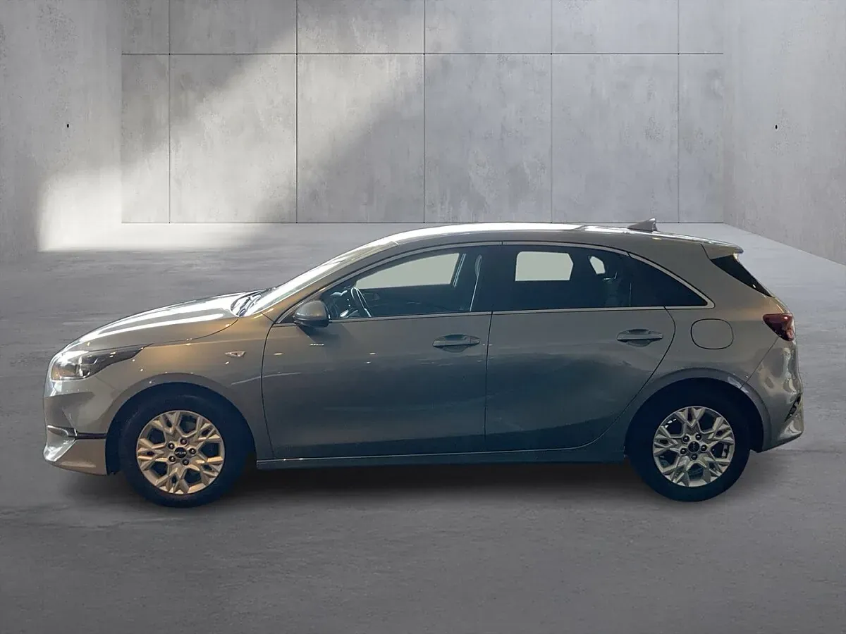 Kia Ceed 2022 photo 2