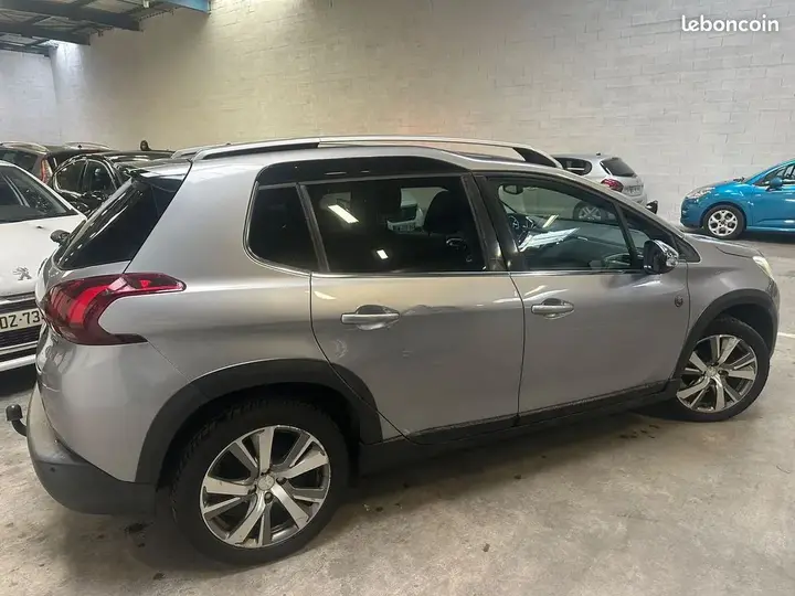 Peugeot 2008 2017 photo 2