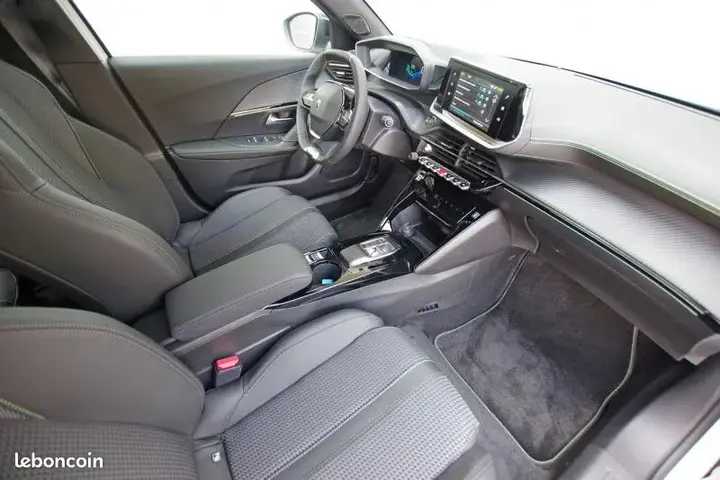 Peugeot 2008 2022 photo 4
