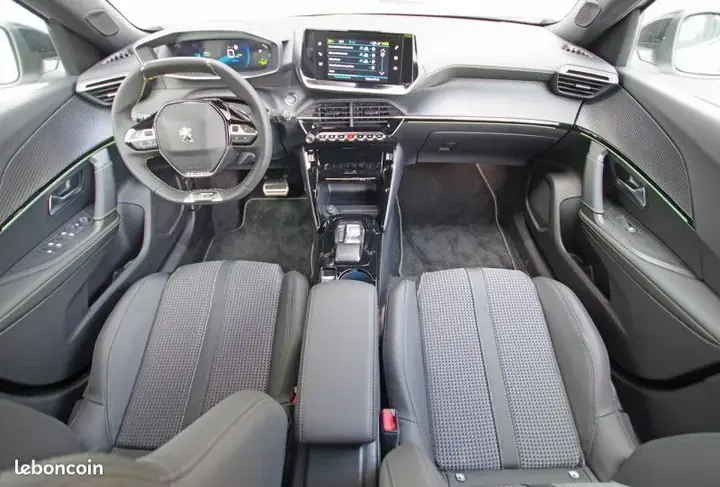 Peugeot 2008 2022 photo 3