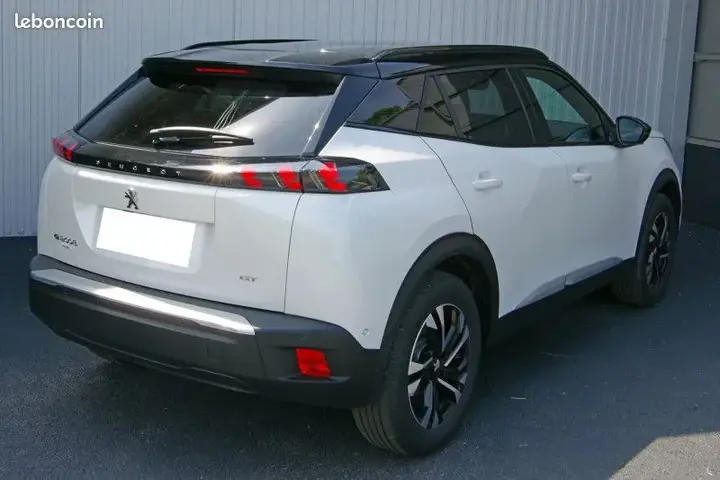 Peugeot 2008 2022 photo 2