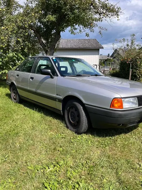 Audi 80 1988 photo 2