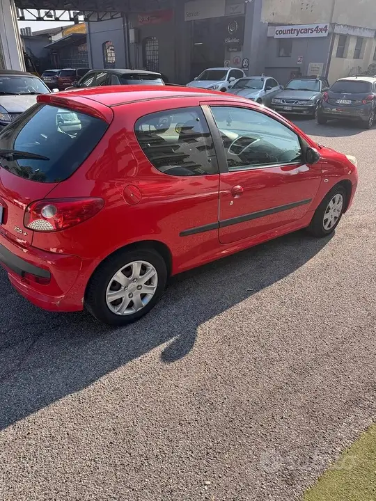 Peugeot 206 2009 photo 4