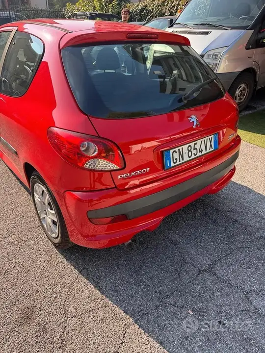 Peugeot 206 2009 photo 3