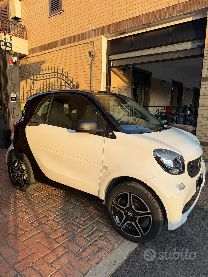 Smart Fortwo 2017 photo 2