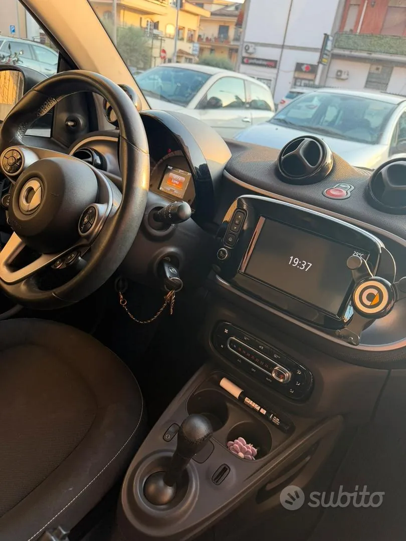 Smart Fortwo 2017 photo 4