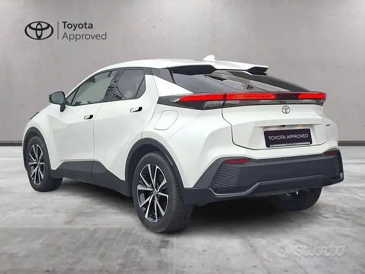 Toyota C-Hr 2024 photo 3