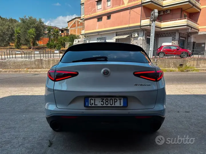 Alfa Romeo Stelvio 2022 photo 4