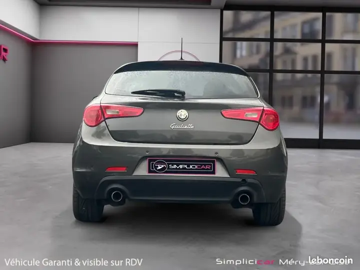 Alfa Romeo Giulietta 2012 photo 4