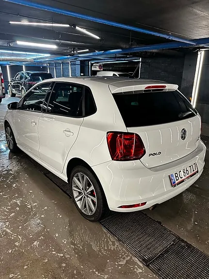 Volkswagen Polo 2017 photo 2