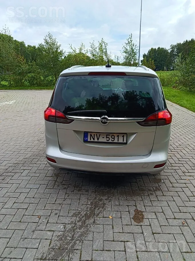 Opel Zafira 2012 photo 3