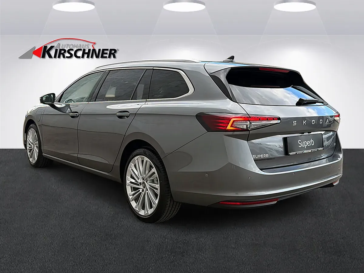 Skoda Superb photo 3
