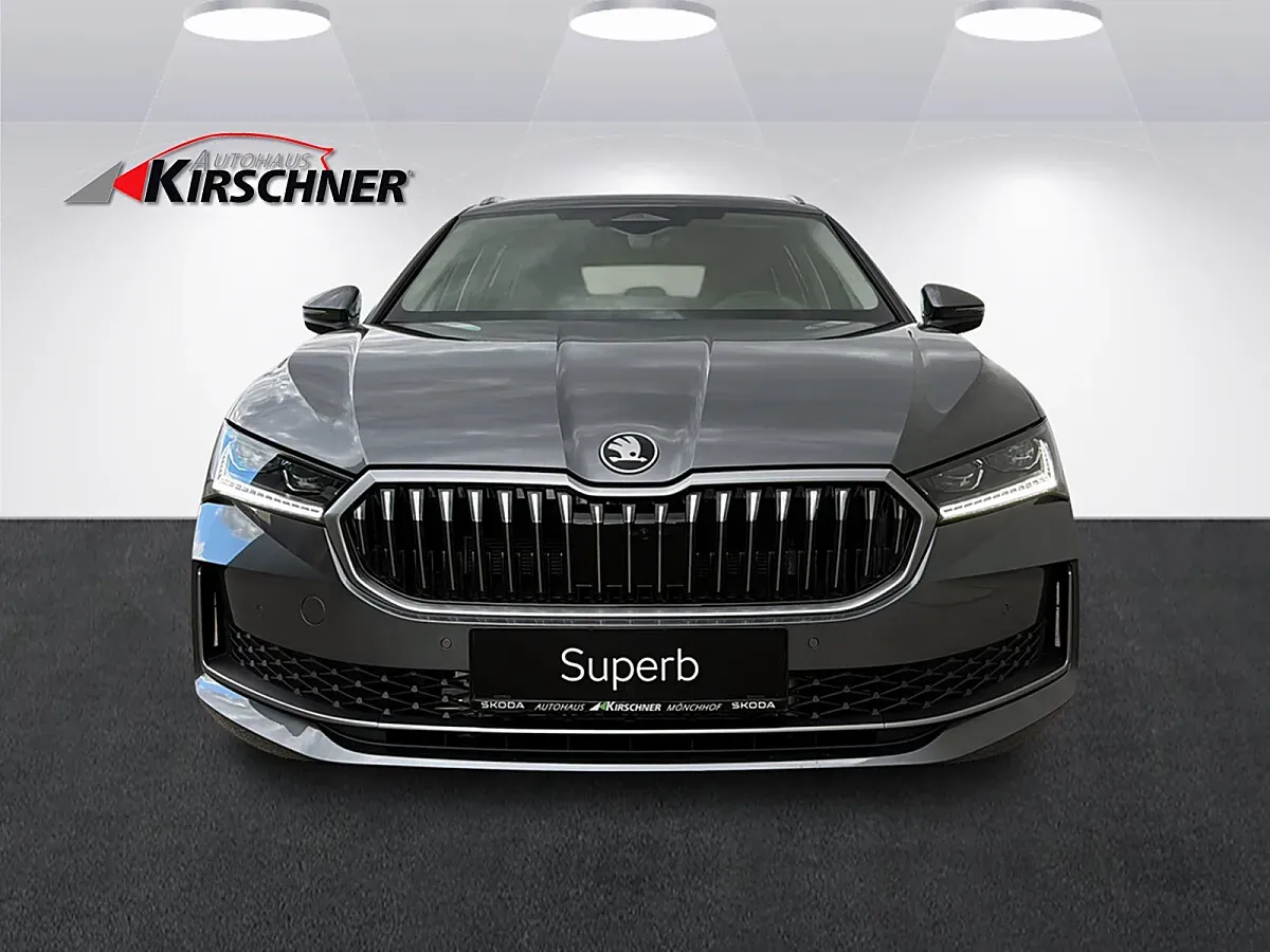 Skoda Superb photo 2
