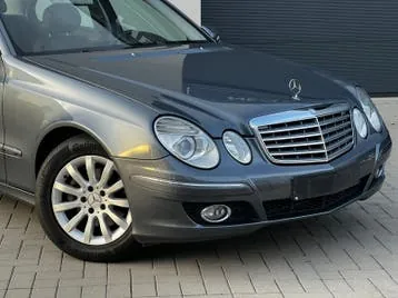 Mercedes-Benz E-Class 2006 photo 2
