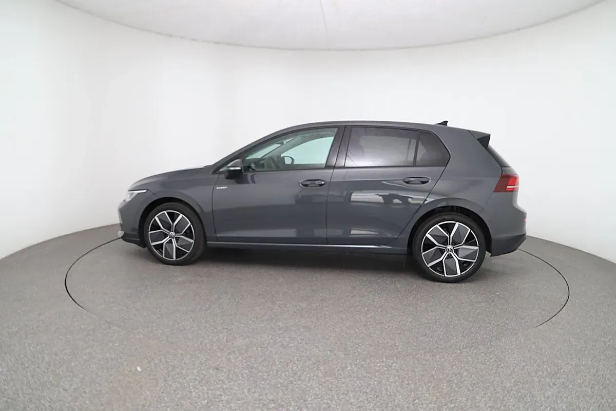 Volkswagen Golf 2026 photo 3