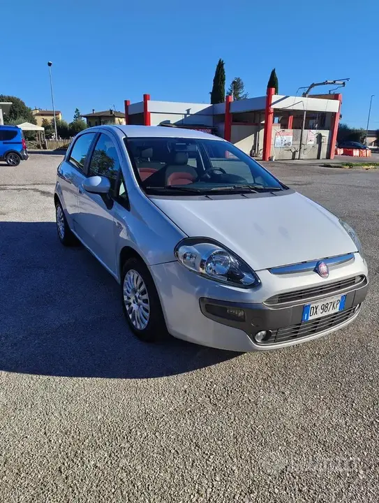 Fiat Punto 2010 photo 5