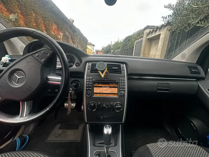 Mercedes-Benz B-Class 2011 photo 5
