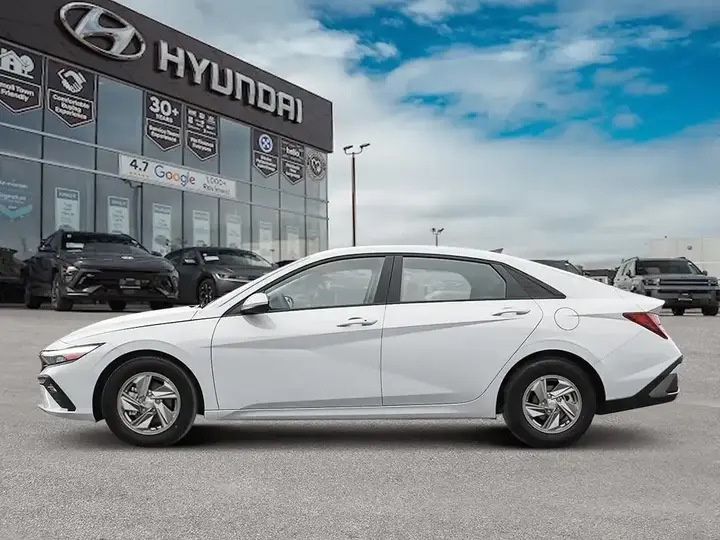 Hyundai Elantra 2026 photo 3