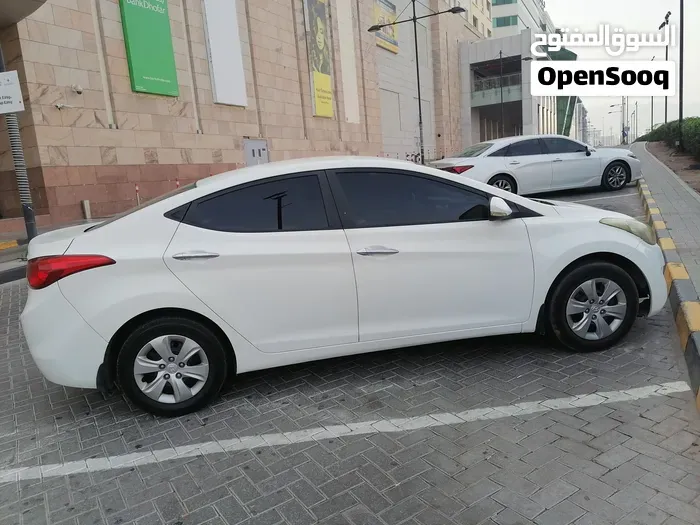 Hyundai Elantra 2013 photo 3