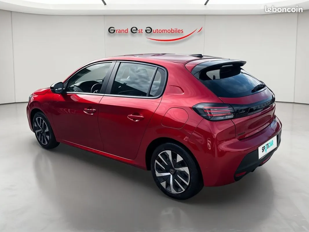 Peugeot 208 2024 photo 3