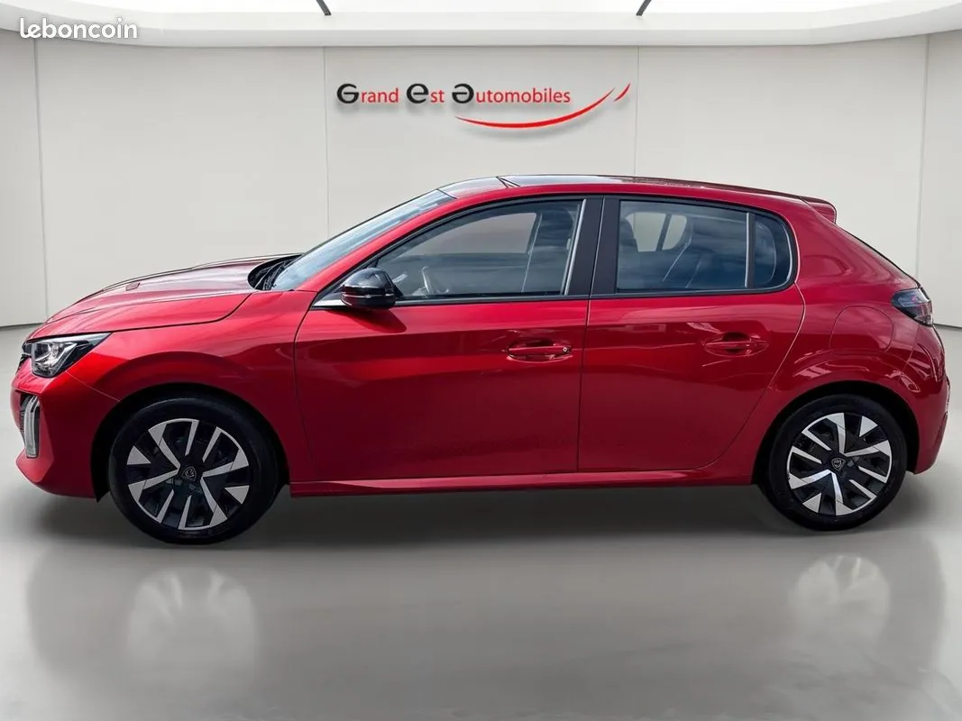 Peugeot 208 2024 photo 2