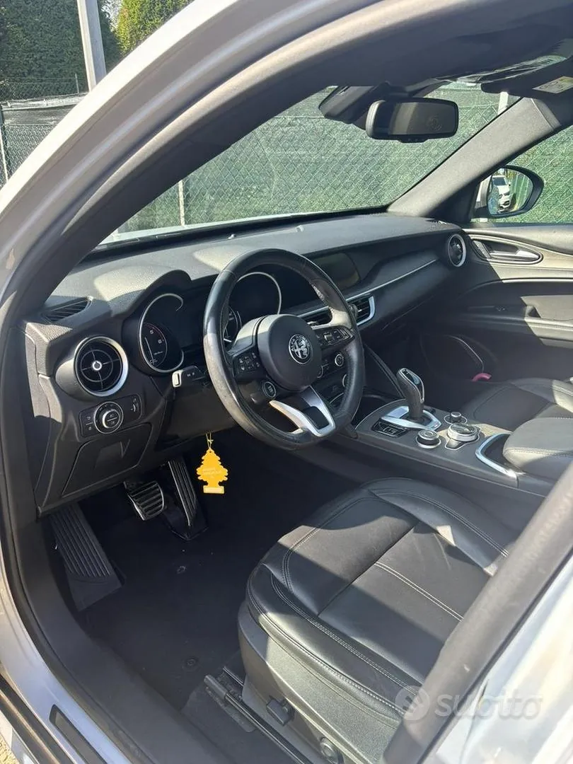 Alfa Romeo Stelvio 2022 photo 4
