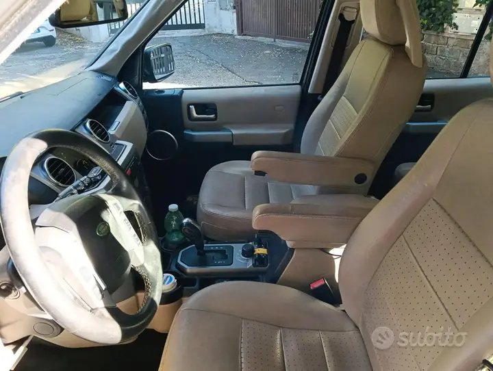 Land Rover Discovery 2009 photo 4