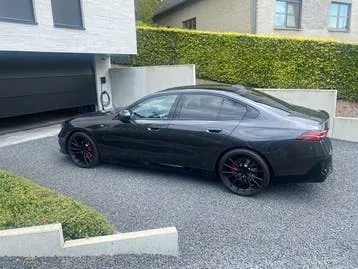 BMW 520I
