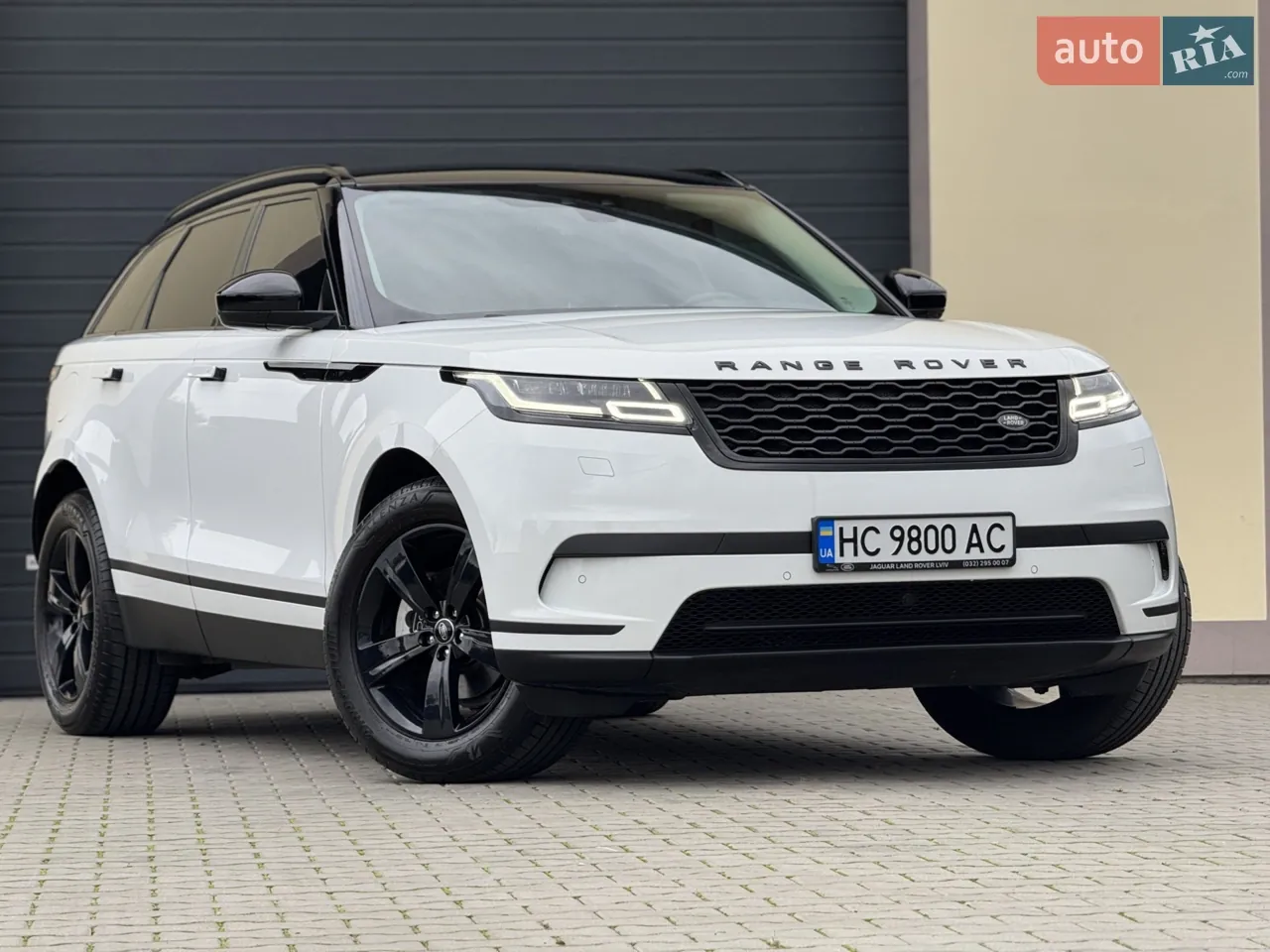 Land Rover Range Rover Velar 2018 photo 3