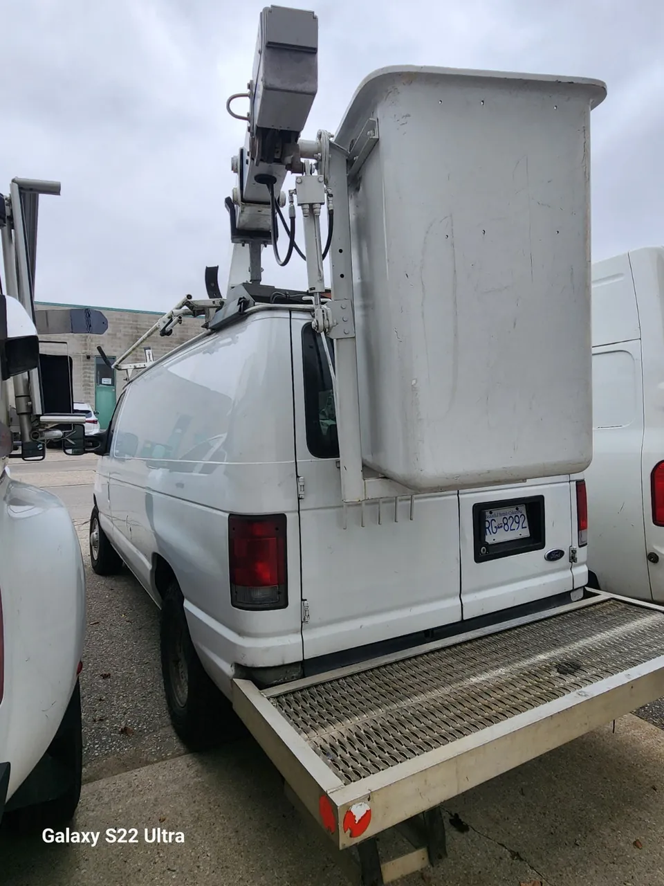 Ford E-350 2005 photo 4