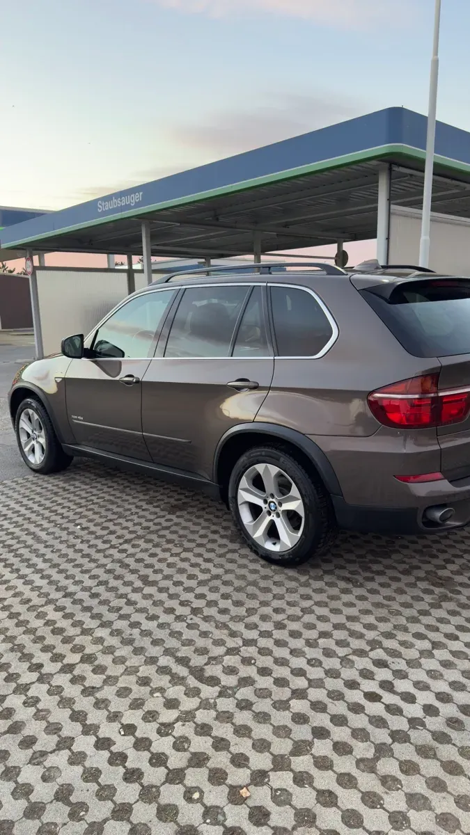 BMW X5 2010 photo 3