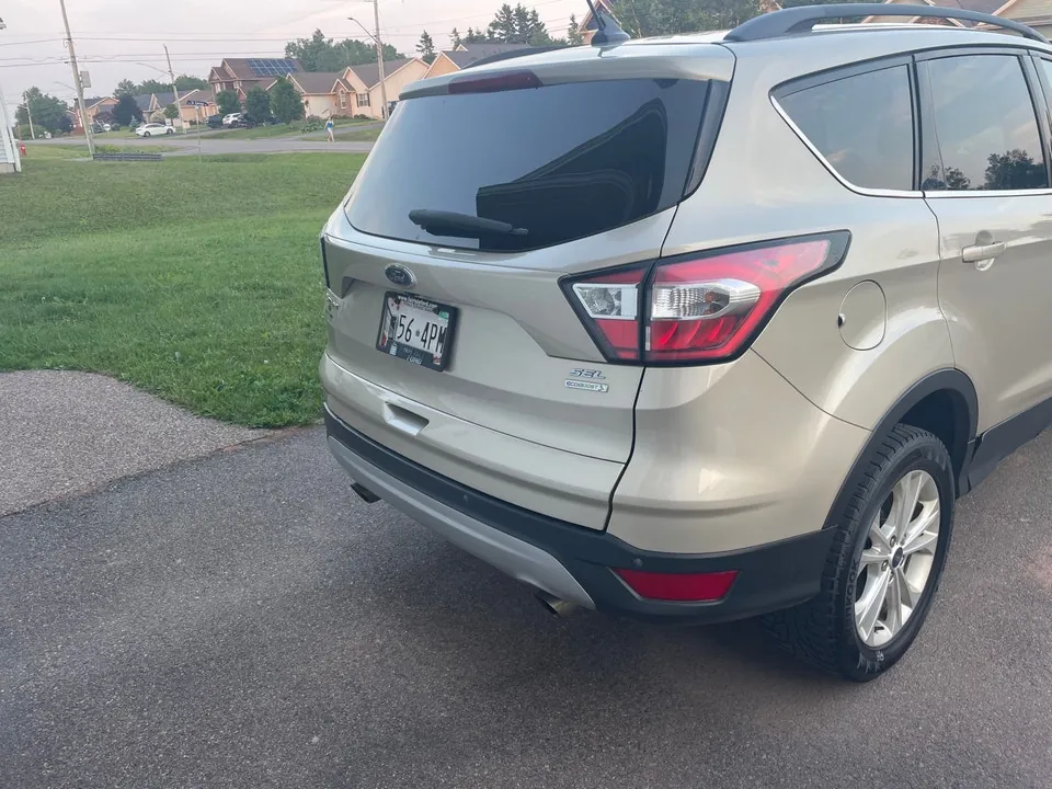 Ford Escape 2018 photo 3